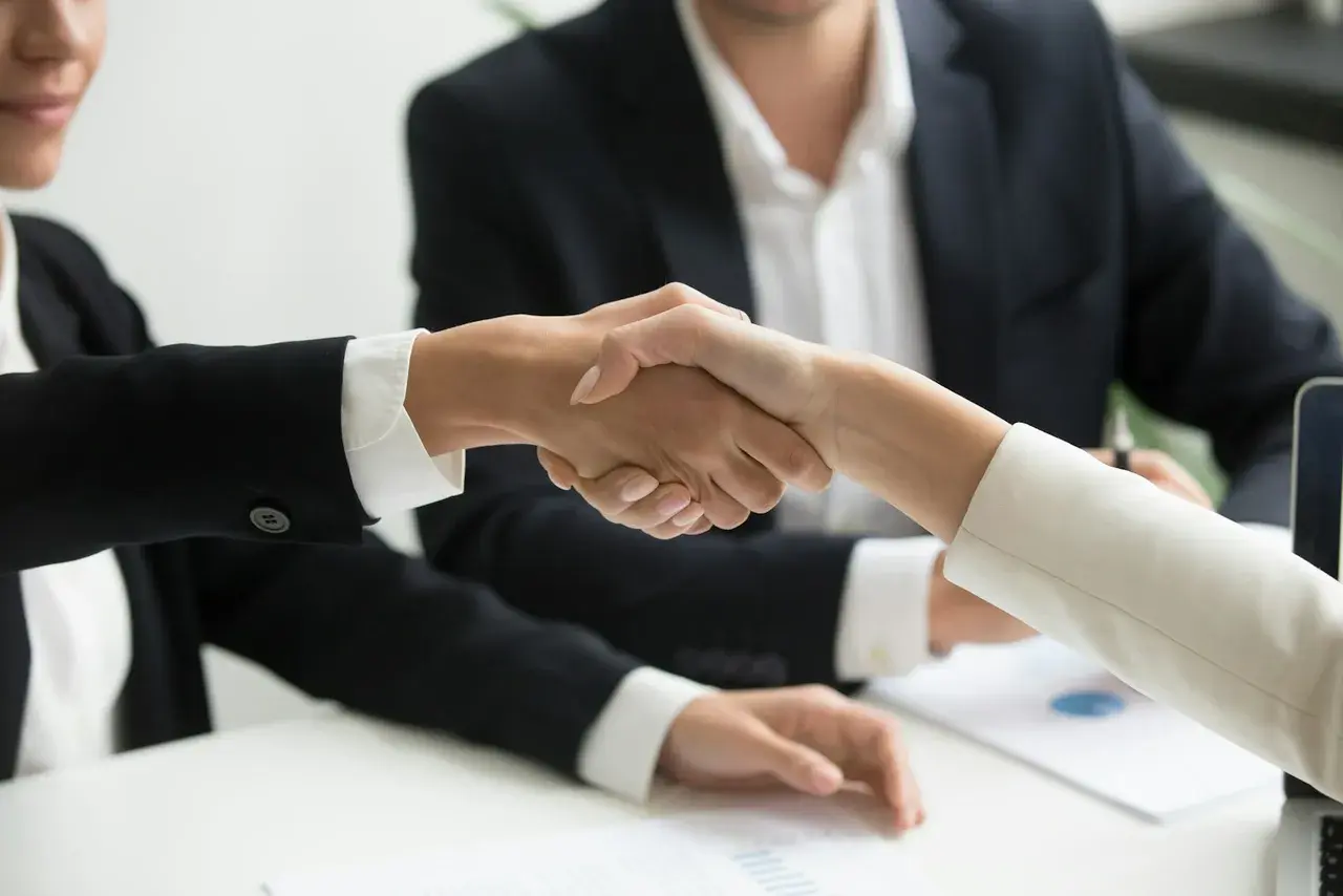 The Complete Guide to Boosting Your Travel Agency Sales: From First Contact to Loyal Client