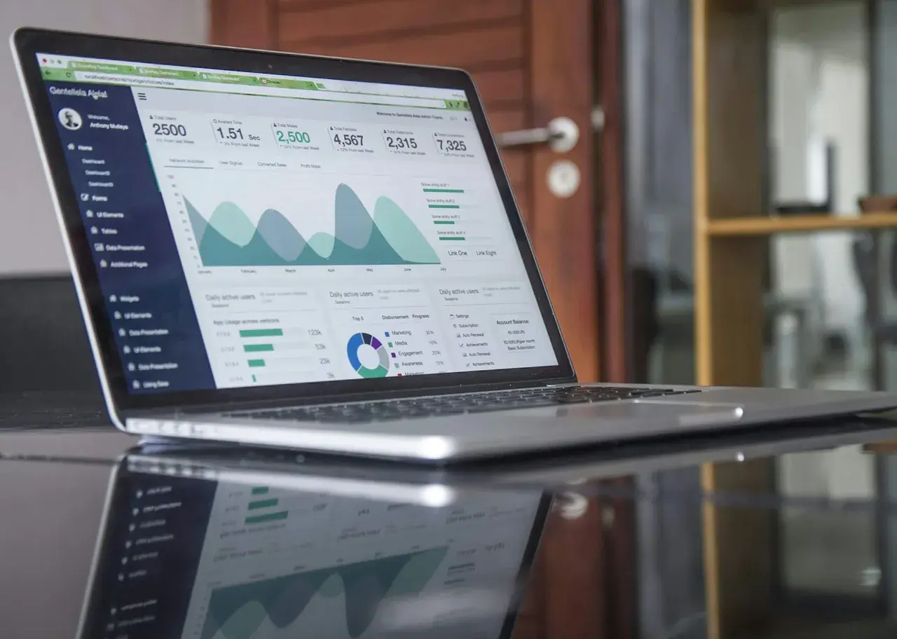 The Complete Guide to Meta Ads for Travel Agents: How to Get More Bookings in 2025